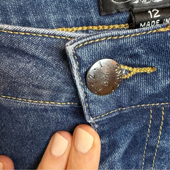 A.Z.I. | High-Waist Wide Leg Jeans with Button Detail down the Leg | Sz 12 - Picture 7 of 10